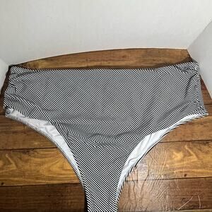 Cupshe Bikini Bottoms Sz 4X Black White Striped Swimsuit Bottoms Cheeky